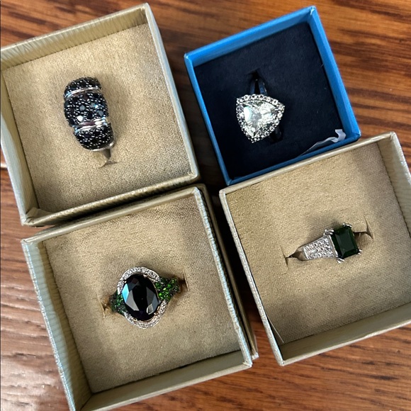 Assorted Silver Rings Collection - Picture 9 of 11